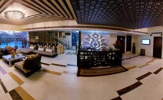 The Grand Hotel Bizzotel Gurgaon Exterior photo